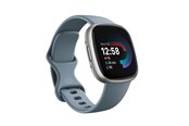 Smartwatch & Sportsur - Fitbit Versa 4 Waterfall Blue/Platinum - FB523SRAG