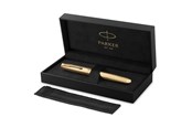 Skrive- og Tegneværktøjer - Parker Sonnet Ciselé Special Edition Fyldepen, Guld finish hætte, skaft og beklædning, Medium 18k massiv guldspids, Sort blæk og konverter - 2209265